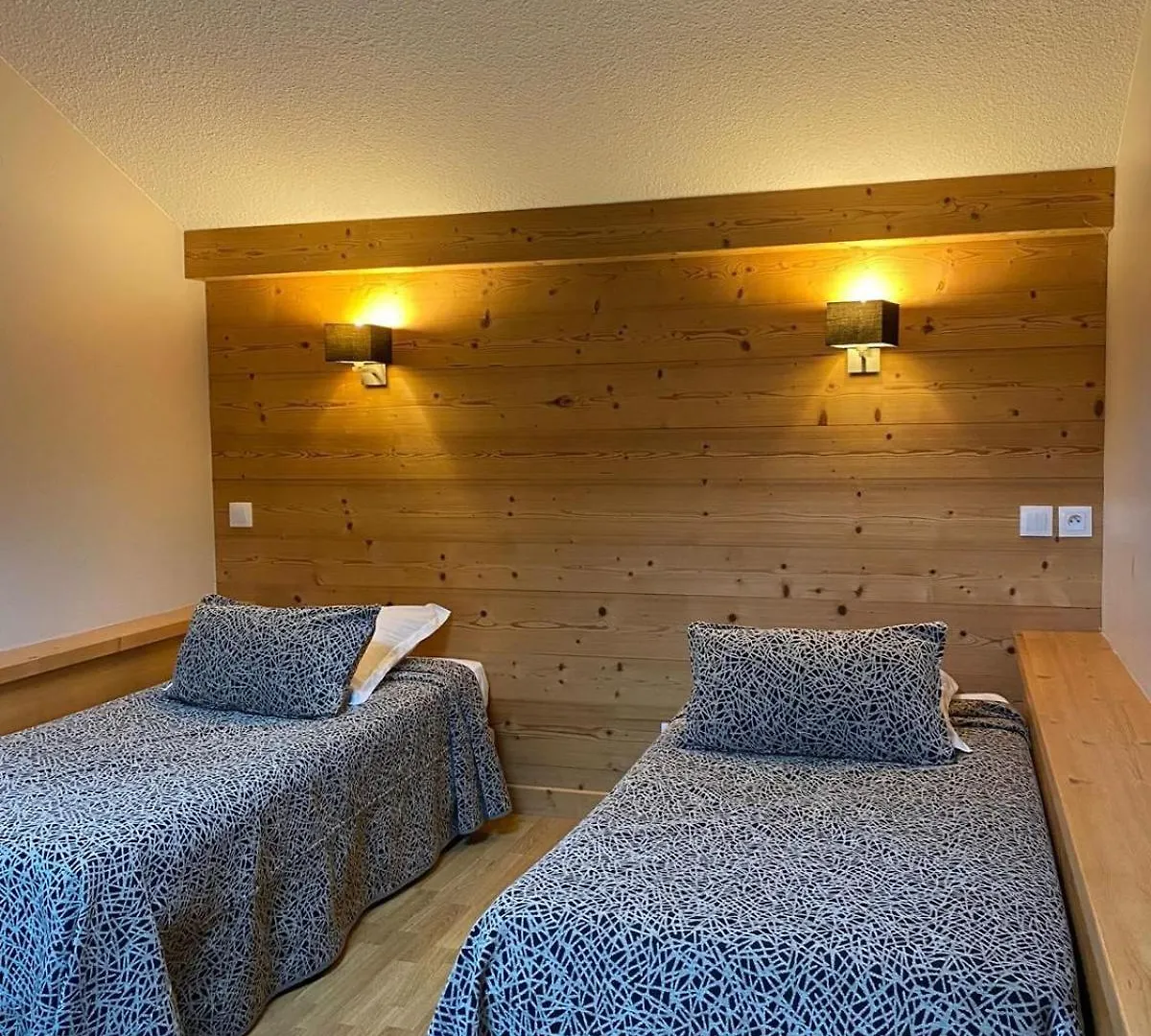 Thônes Hotel Et Appart'Hotel De L'Hermitage 3*,  צרפת